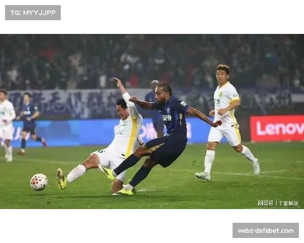 武汉三镇进攻体系生疏 外援配合不足致攻坚能力薄弱 武汉三镇进攻体系生疏 外援配合不足致攻坚能力薄弱